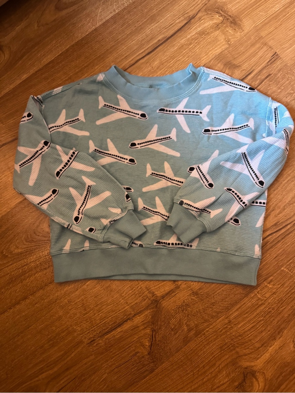 Hanna Andersson Airplane Print Waffle Crewneck (size 5)